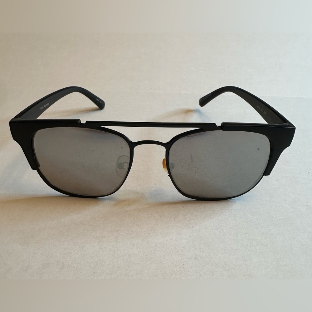 QUAY High And Dry Black Frames And Lens Sunglasses Men’s‎ Unisex